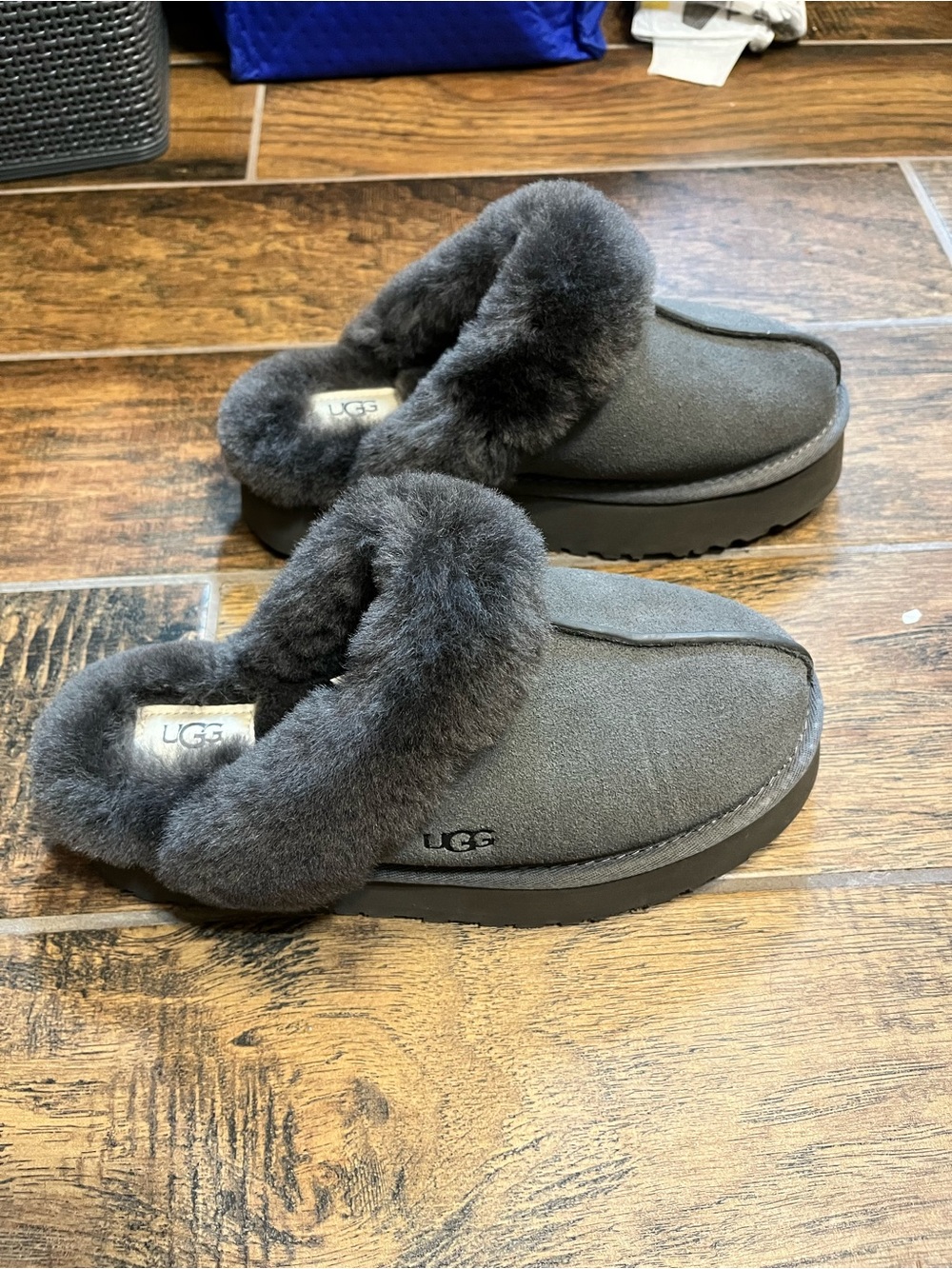 UGG Women's Charcoal Gray Shearling Slip-On Clog Slippers